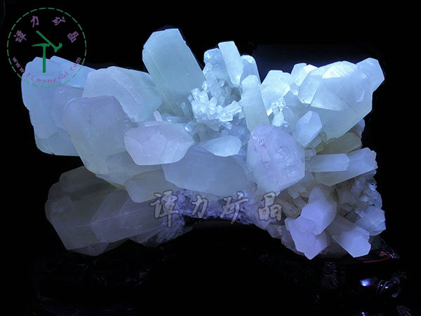 柱狀方解石-，46x37x25cm-河南信陽條山鐵礦，