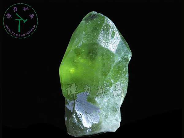 橄欖石，巴基斯坦3.0x2.5x1.5cm