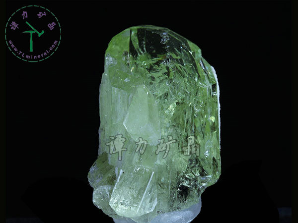 鉻透輝石，2.5x1.0x0.5,坦桑尼亞