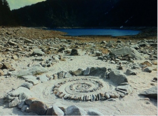 長(zhǎng)沙市譚力礦產(chǎn)品有限公司,長(zhǎng)沙礦產(chǎn)品銷售,工藝品銷售,鉆石飾品批發(fā)