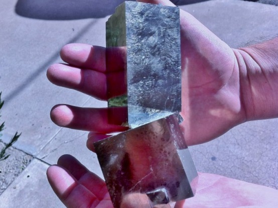 長(zhǎng)沙市譚力礦產(chǎn)品有限公司,長(zhǎng)沙礦產(chǎn)品銷(xiāo)售,工藝品銷(xiāo)售,鉆石飾品批發(fā)